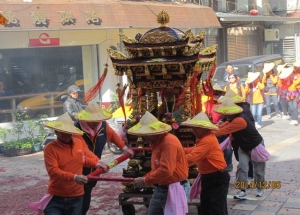 觀賞景美地區廟宇神明聯合遶境心得